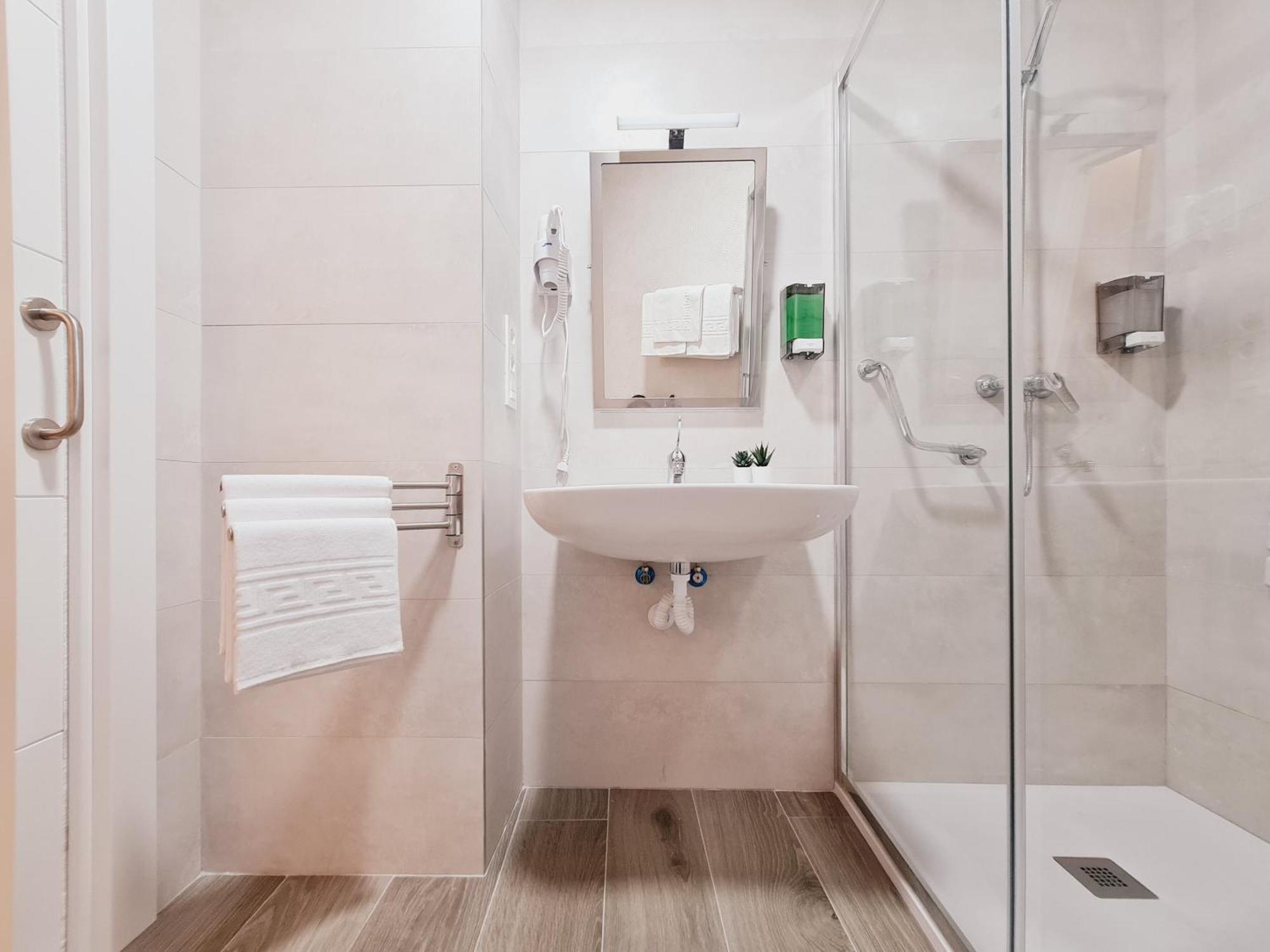 Bilbao Apartamentos Zorroza ภายนอก รูปภาพ